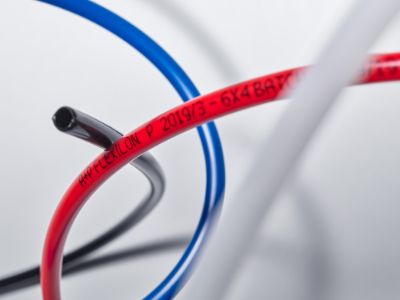 FLEXILON hoses overview in red, blue and black