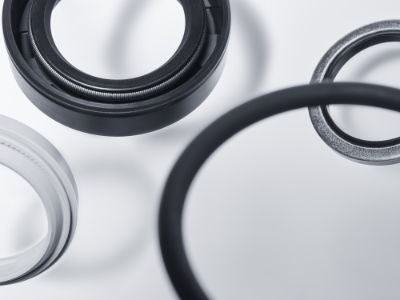 Sealing technology overview with o-ring, stroke seals and rotational seal